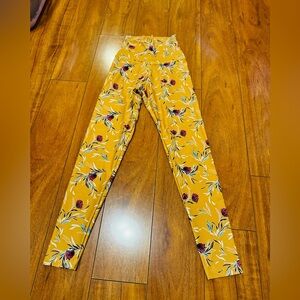 BEACH RIOT women leggings